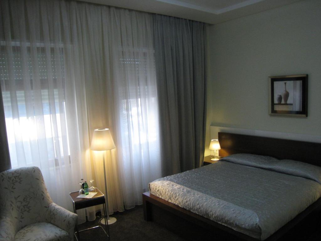 Boutique Hotel Kotoni Τίρανα Δωμάτιο φωτογραφία