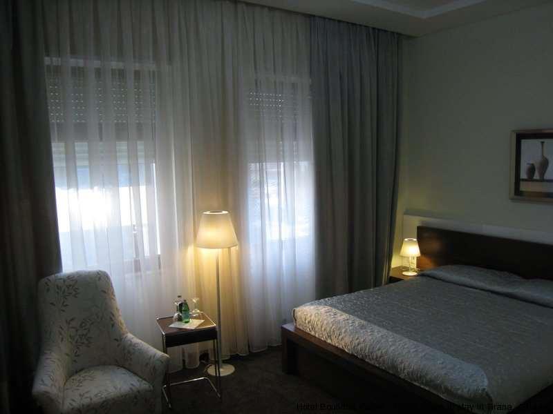 Boutique Hotel Kotoni Τίρανα Δωμάτιο φωτογραφία