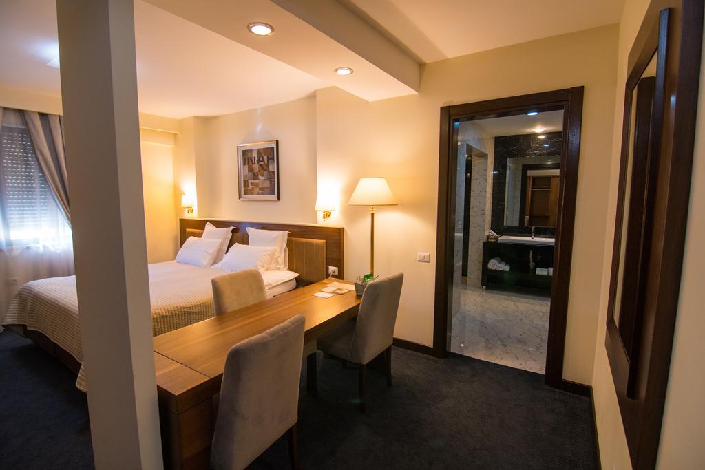 Boutique Hotel Kotoni Τίρανα Εξωτερικό φωτογραφία